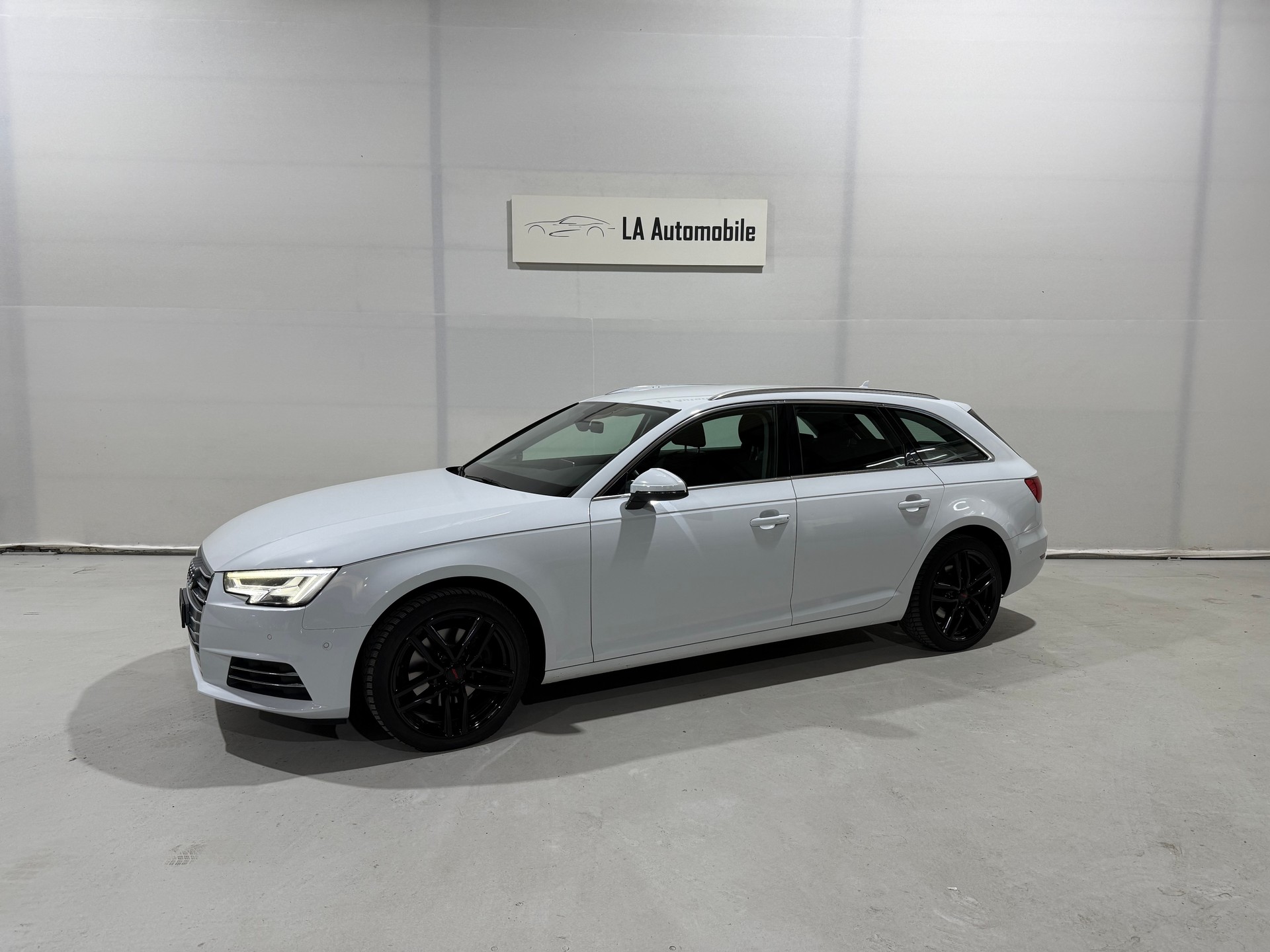 AUDI A4 Avant 1.4 TFSI Sport S-tronic-image-1