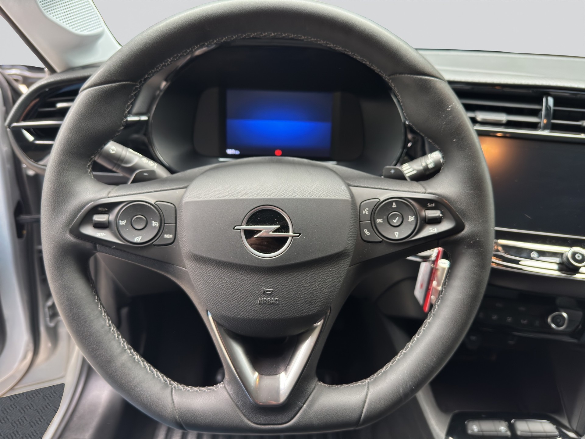 OPEL Corsa 1.2 TP Edition-image-9