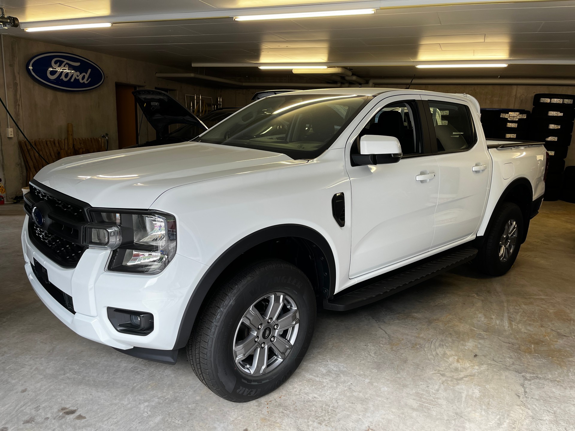 FORD Ranger XLT 2.0 Eco Blue 4x4-image-2