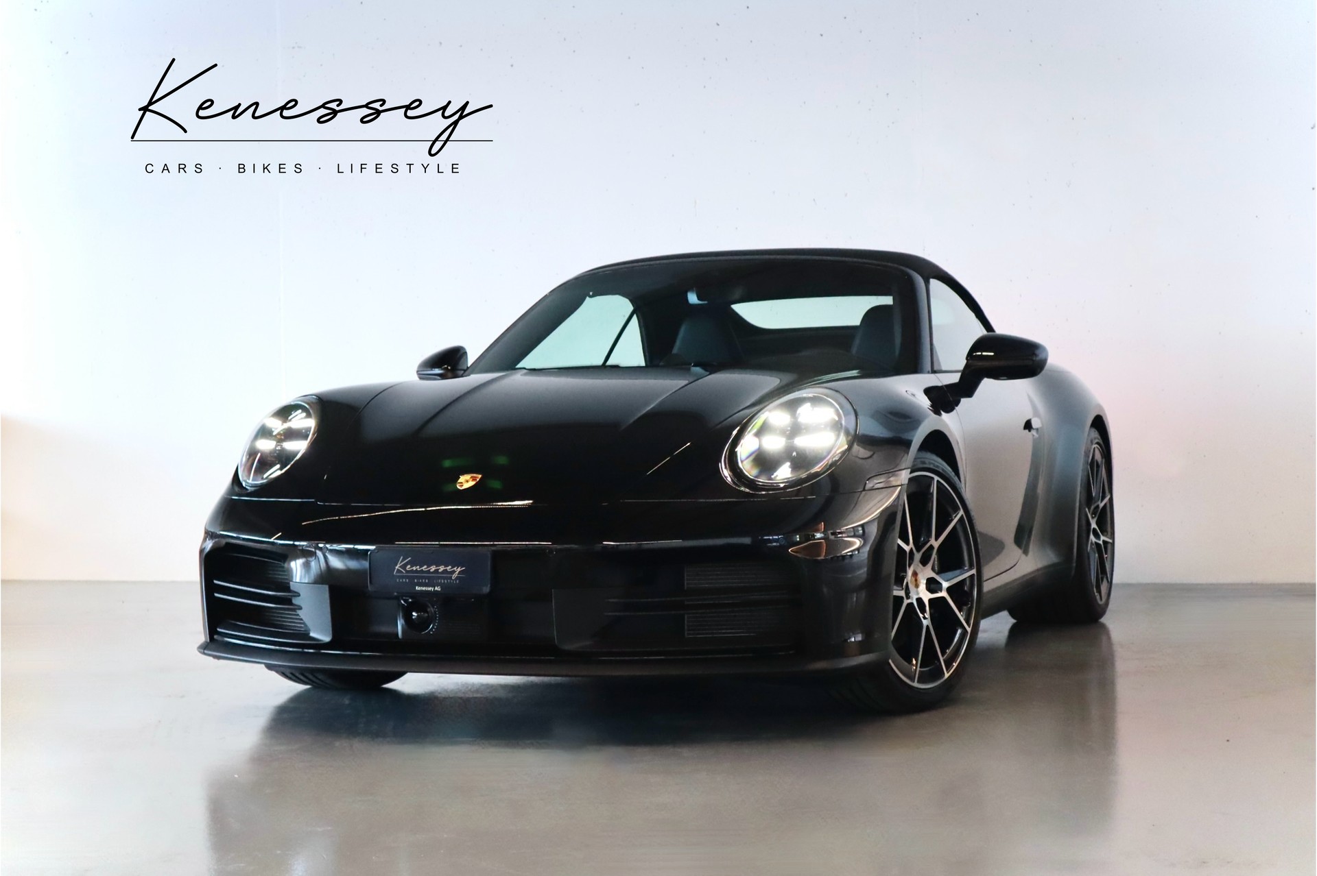 PORSCHE 911 Carrera Cabriolet PDK | CH-FZG | PORSCHE GARANTIE | SPORTAUSPUFF | SPORT CHRONO | SITZBELÜFTUNG | 360° KAMERA-image-0