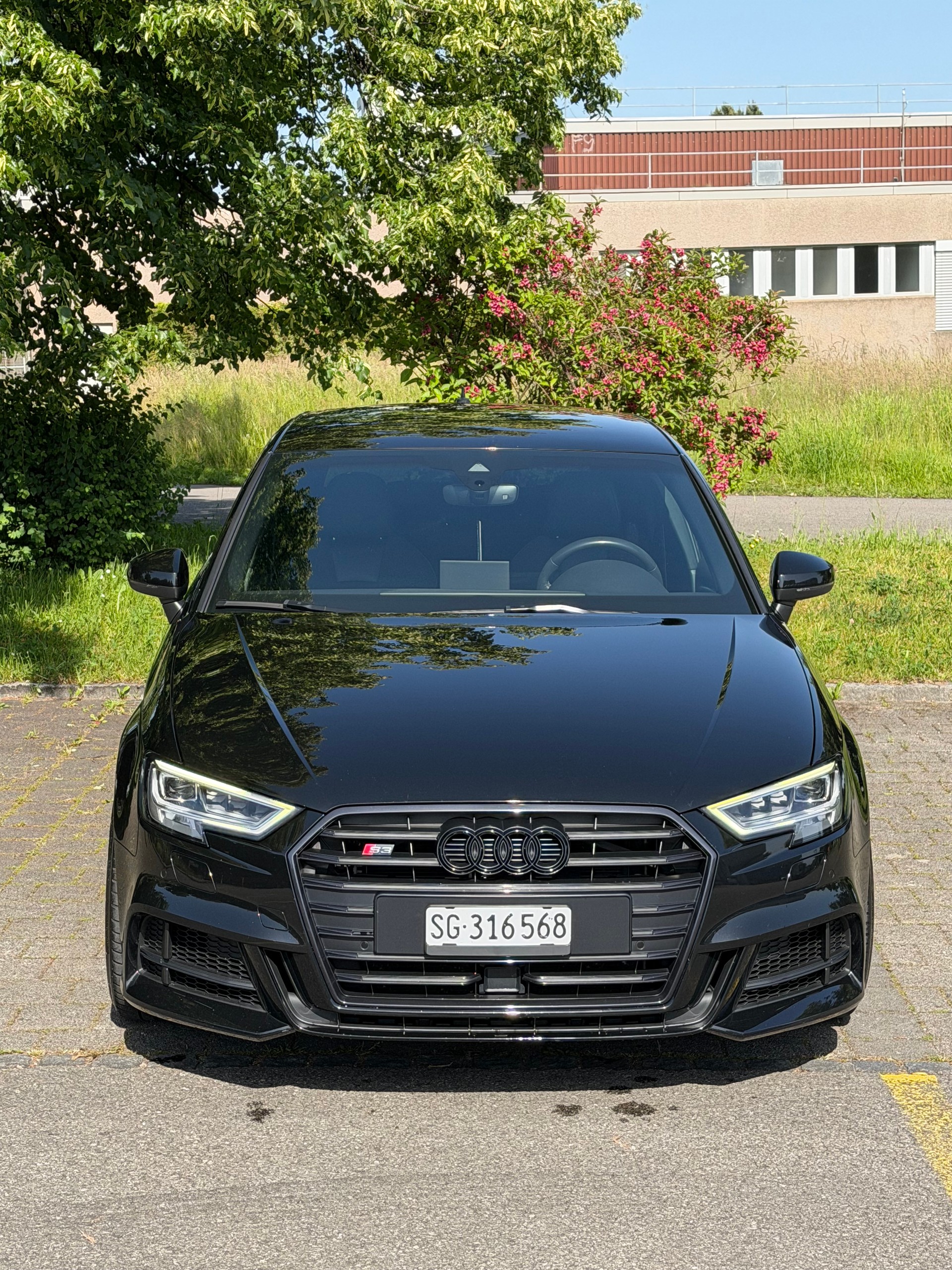 AUDI 2.0 T FSI quattro S-Tronic-image-1