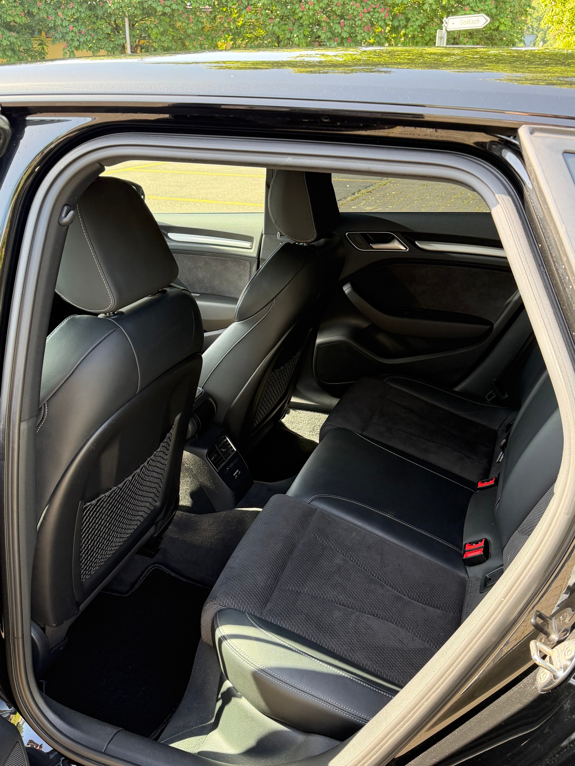 AUDI 2.0 T FSI quattro S-Tronic-image-2