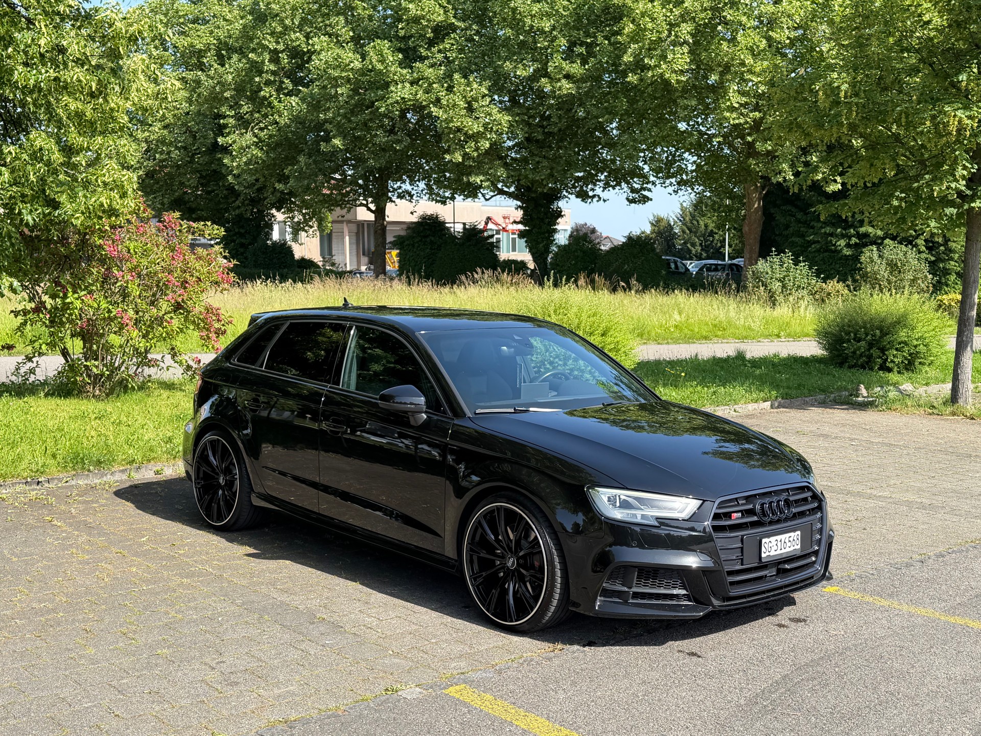 AUDI 2.0 T FSI quattro S-Tronic-image-0