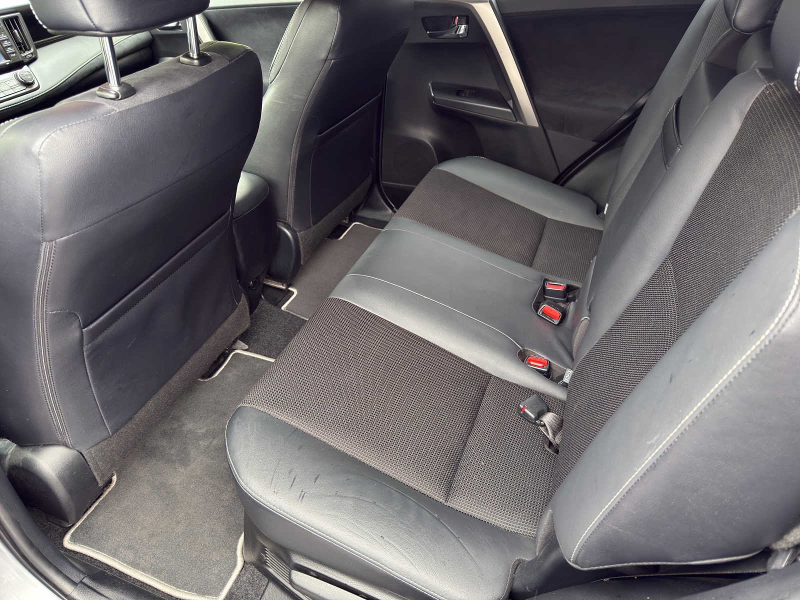 TOYOTA RAV-4 2.5 HSD Victory e-CVT-image-11