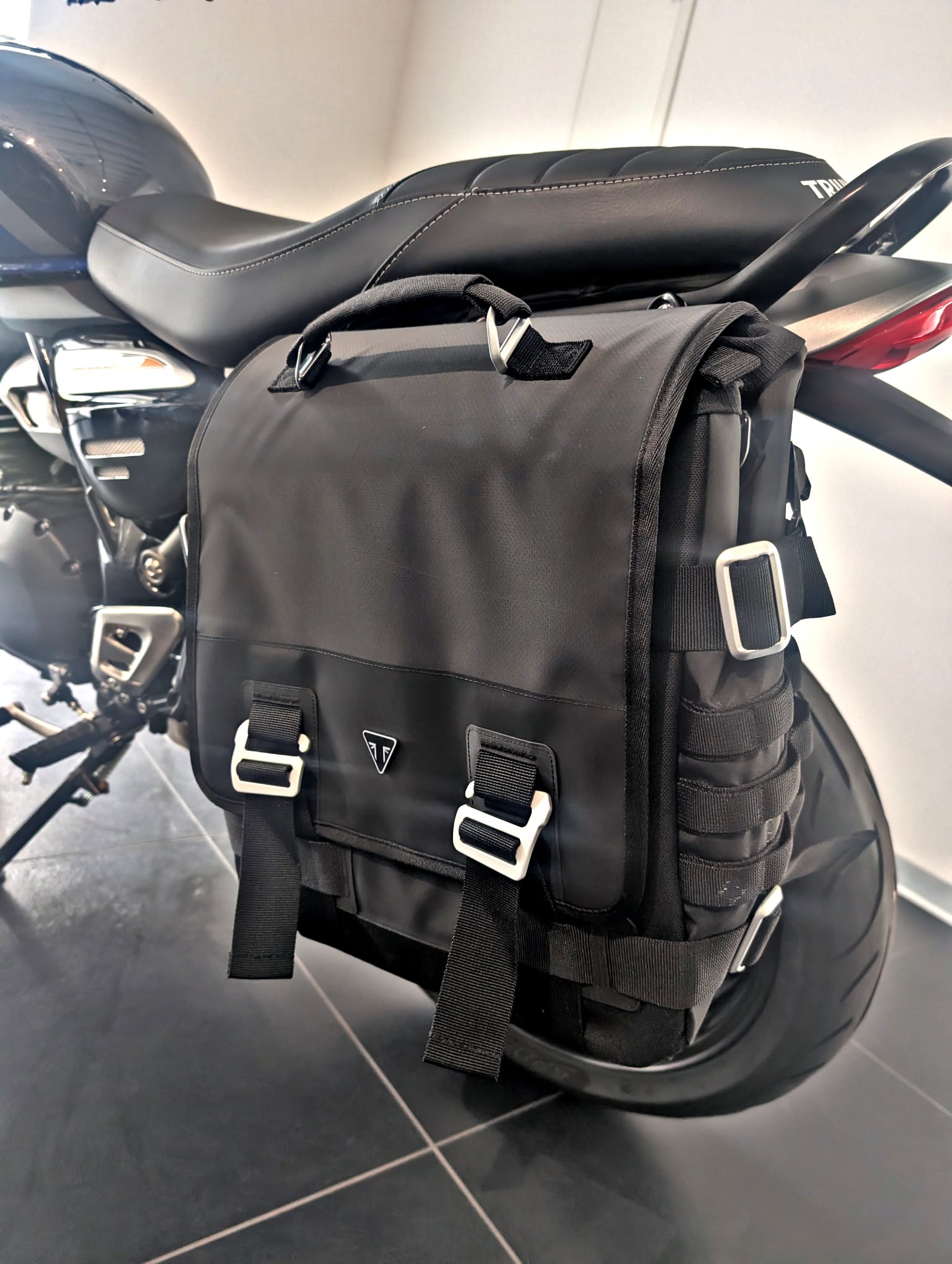 TRIUMPH Speed 400-image-10