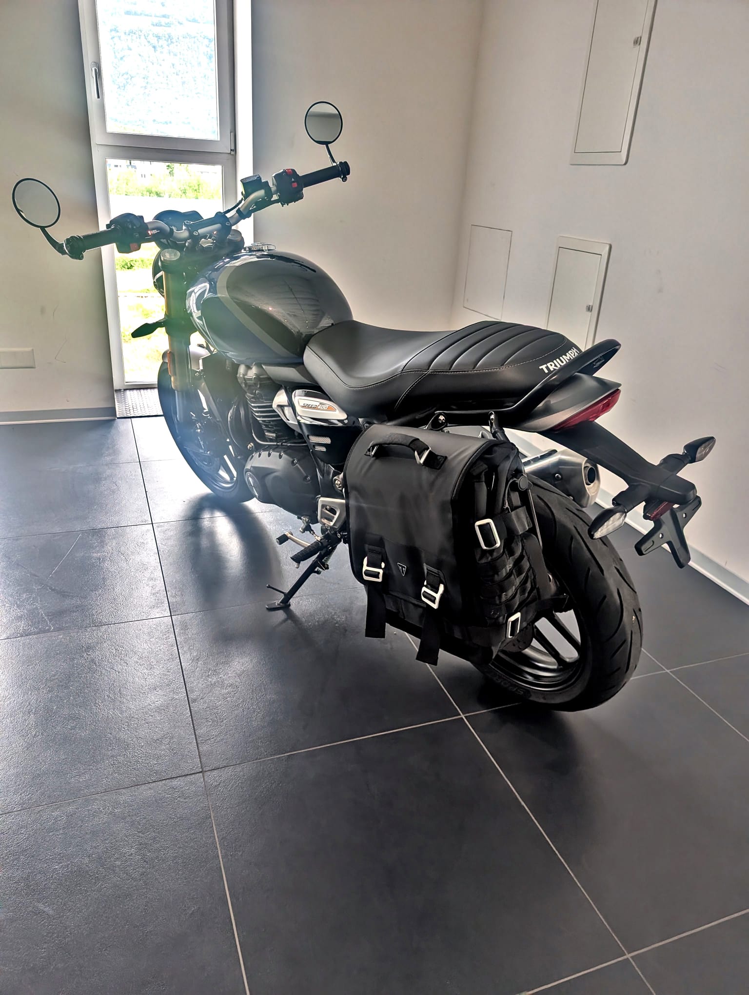 TRIUMPH Speed 400-image-4