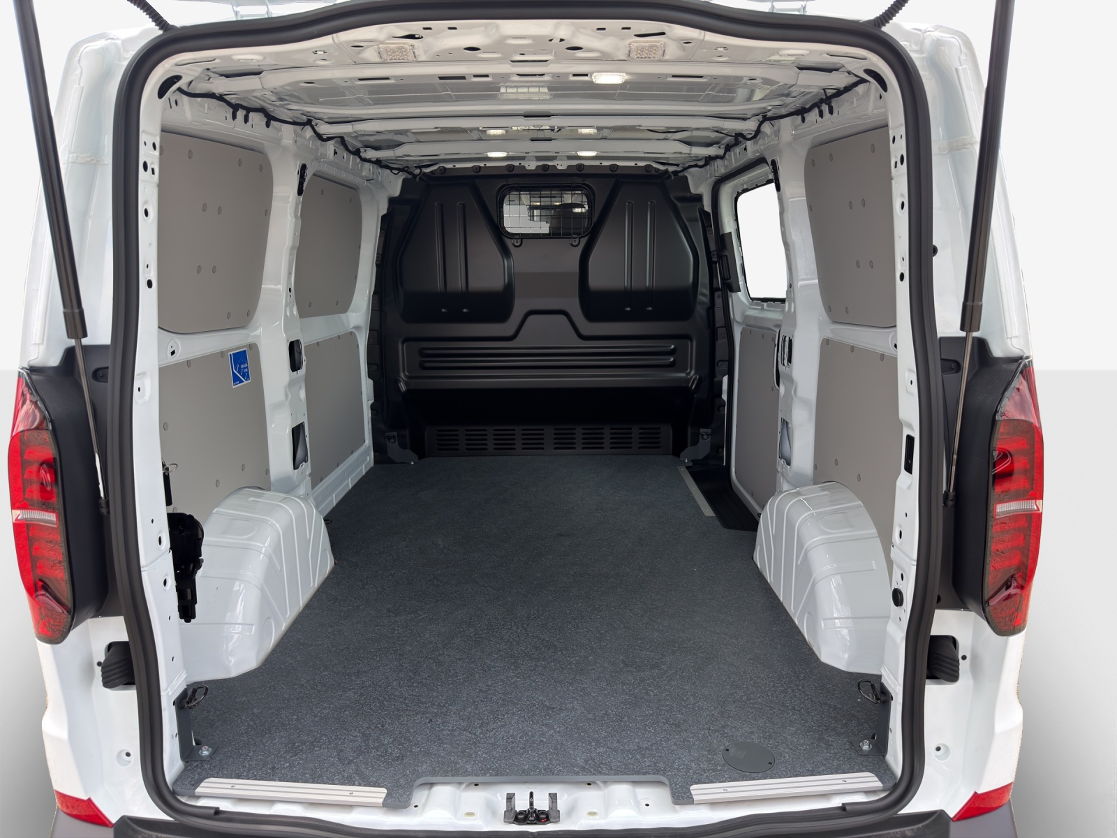 VW Transporter 2.0 TDI-image-12