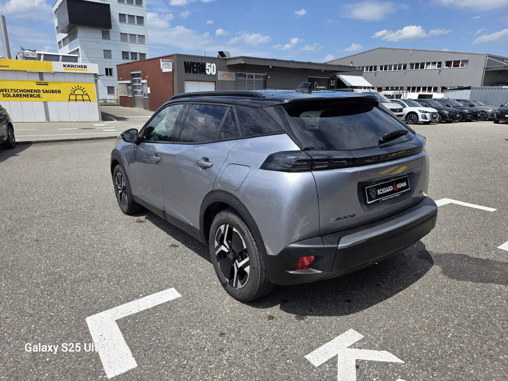PEUGEOT 2008 e-GT-image-2