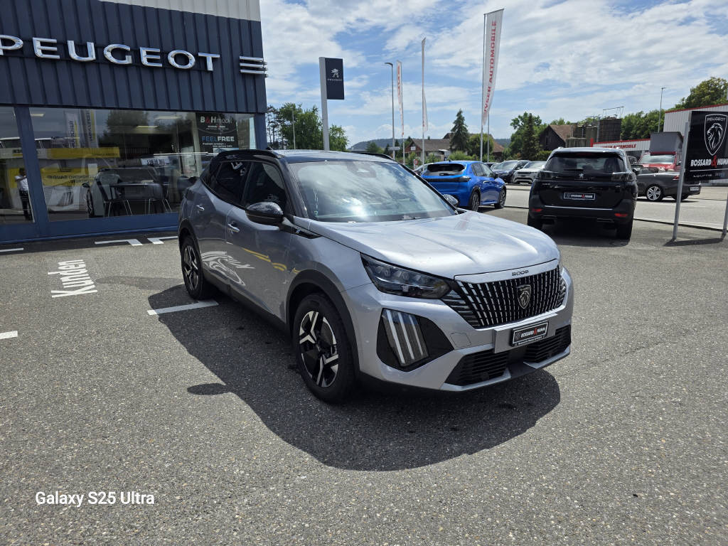 PEUGEOT 2008 e-GT