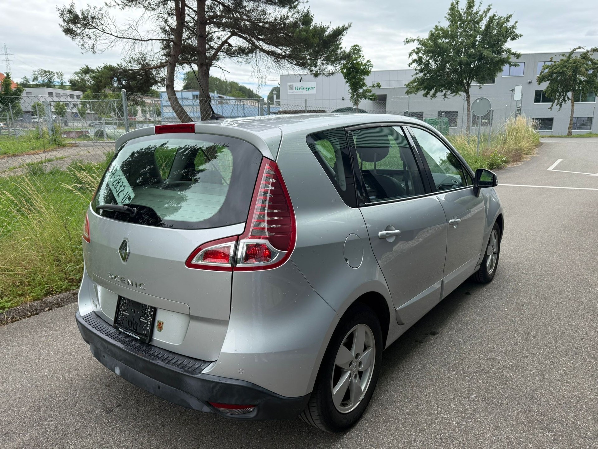 RENAULT Scénic 1.4 16V Turbo Bose-image-3