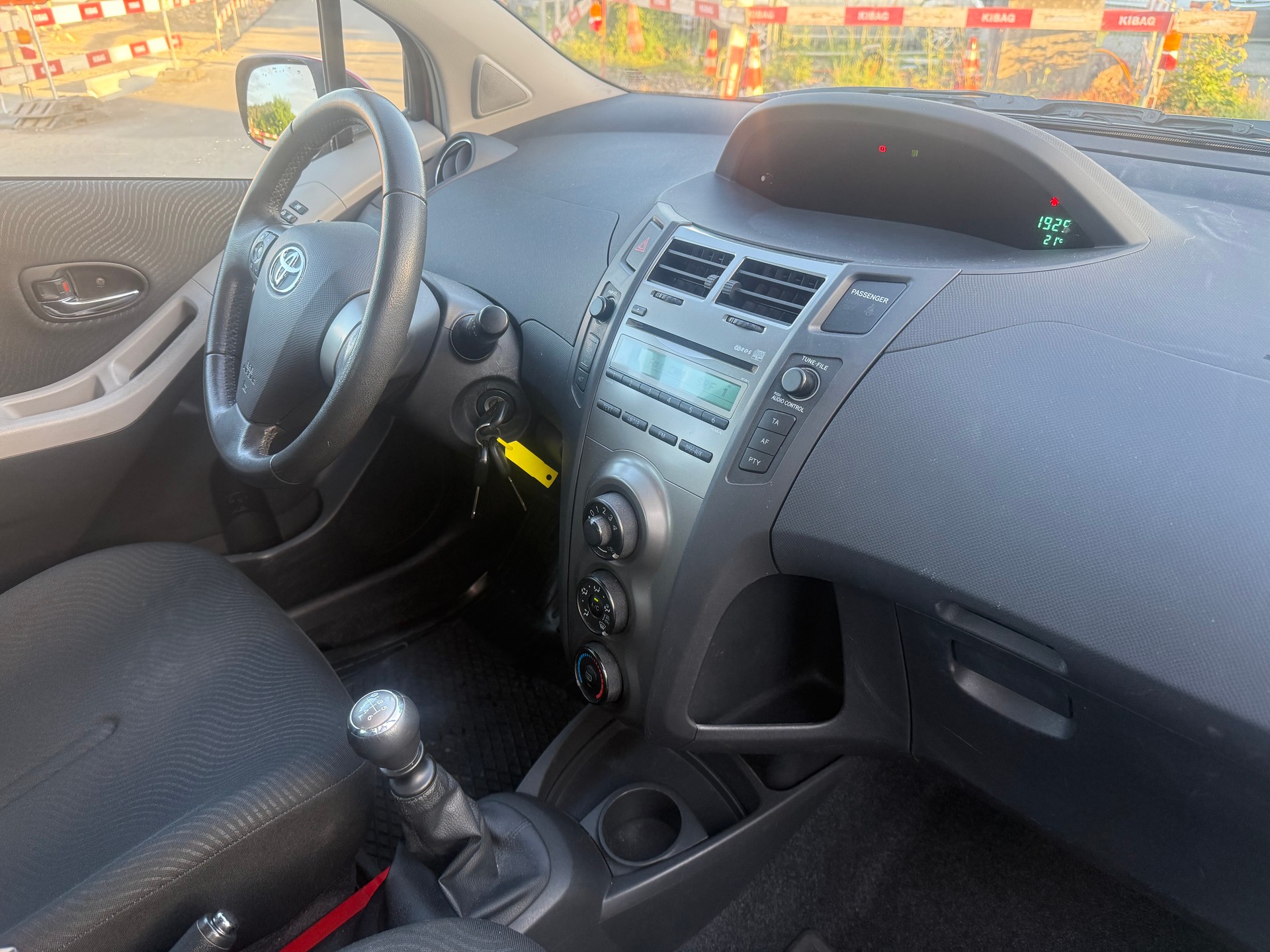 TOYOTA Yaris 1.33 Linea Luna (MFK, SERVICE)-image-10