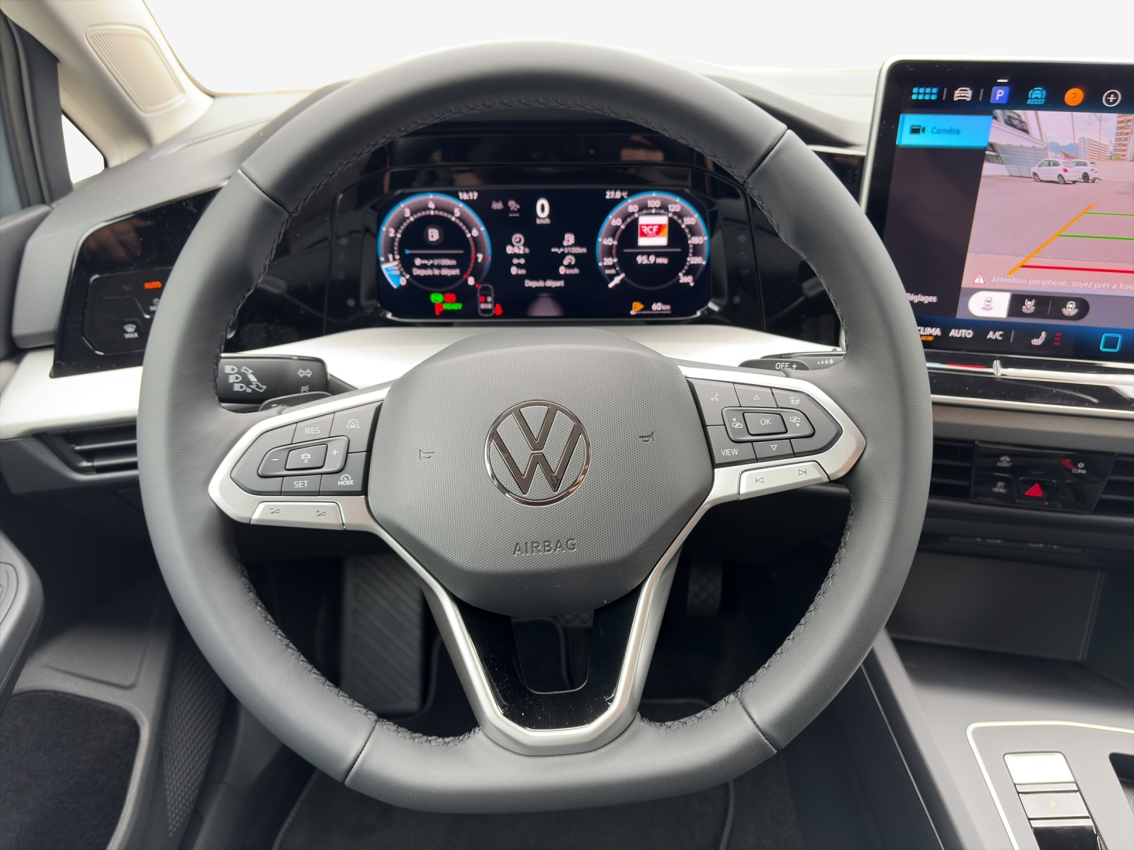 VW Golf 1.5 e TSI mHEV Value DSG-image-9