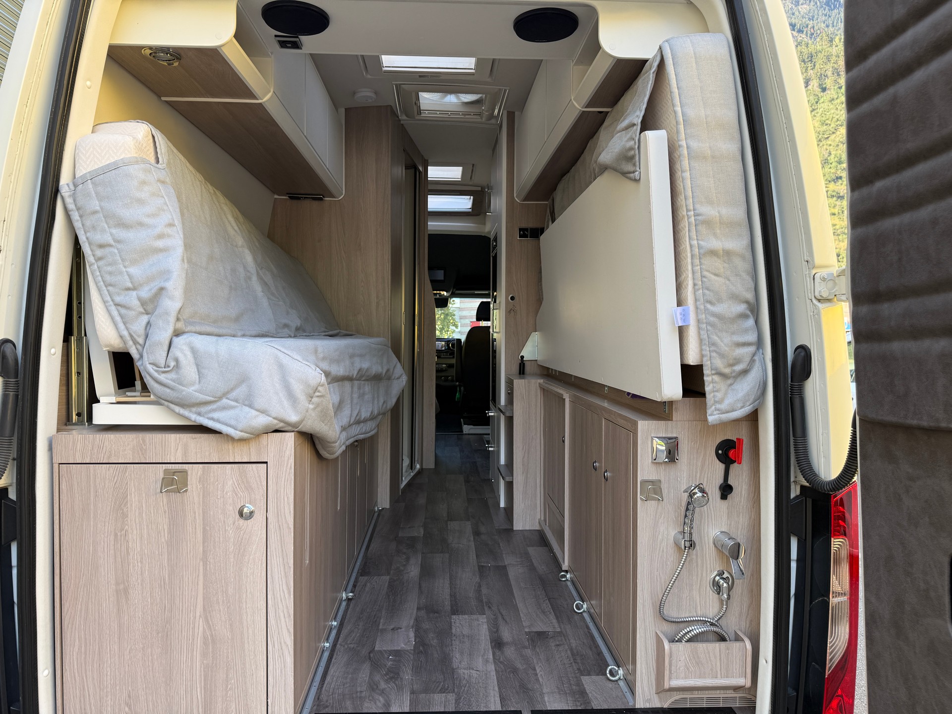 KABE 690 LB 4x4 Van-image-7