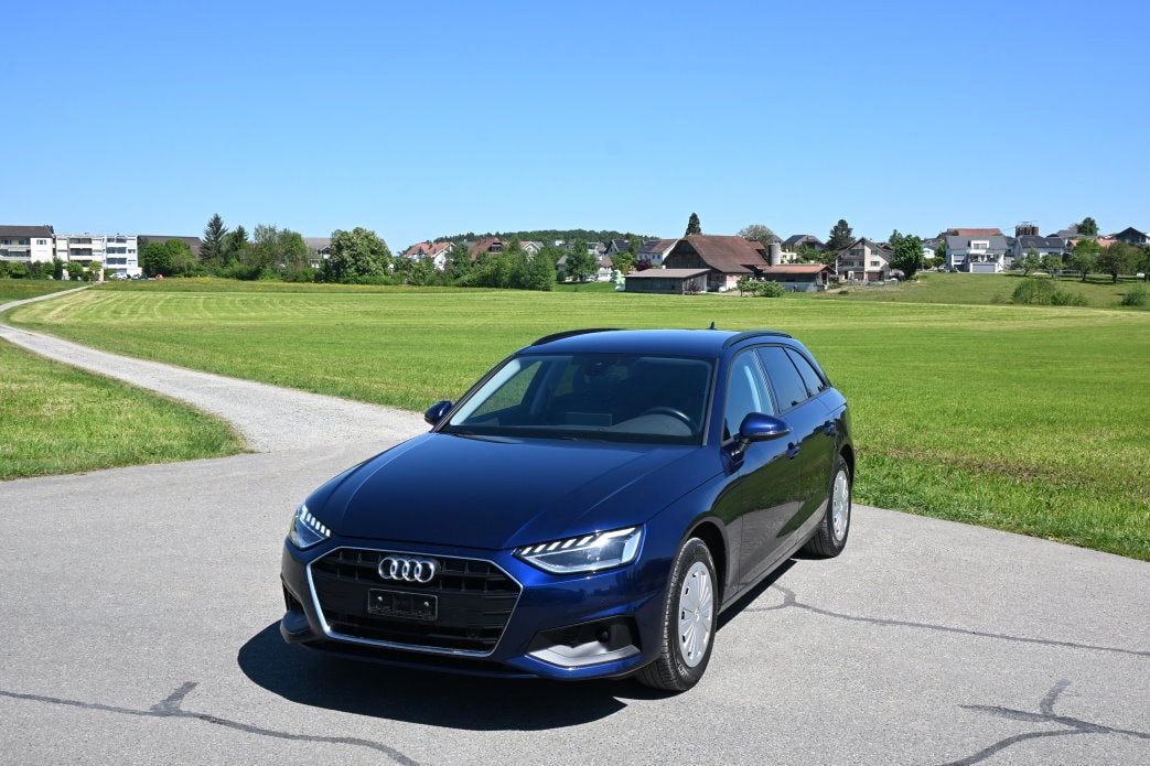 AUDI A4 Avant 2.0 TDI 35 Attraction S-tronic-image-0