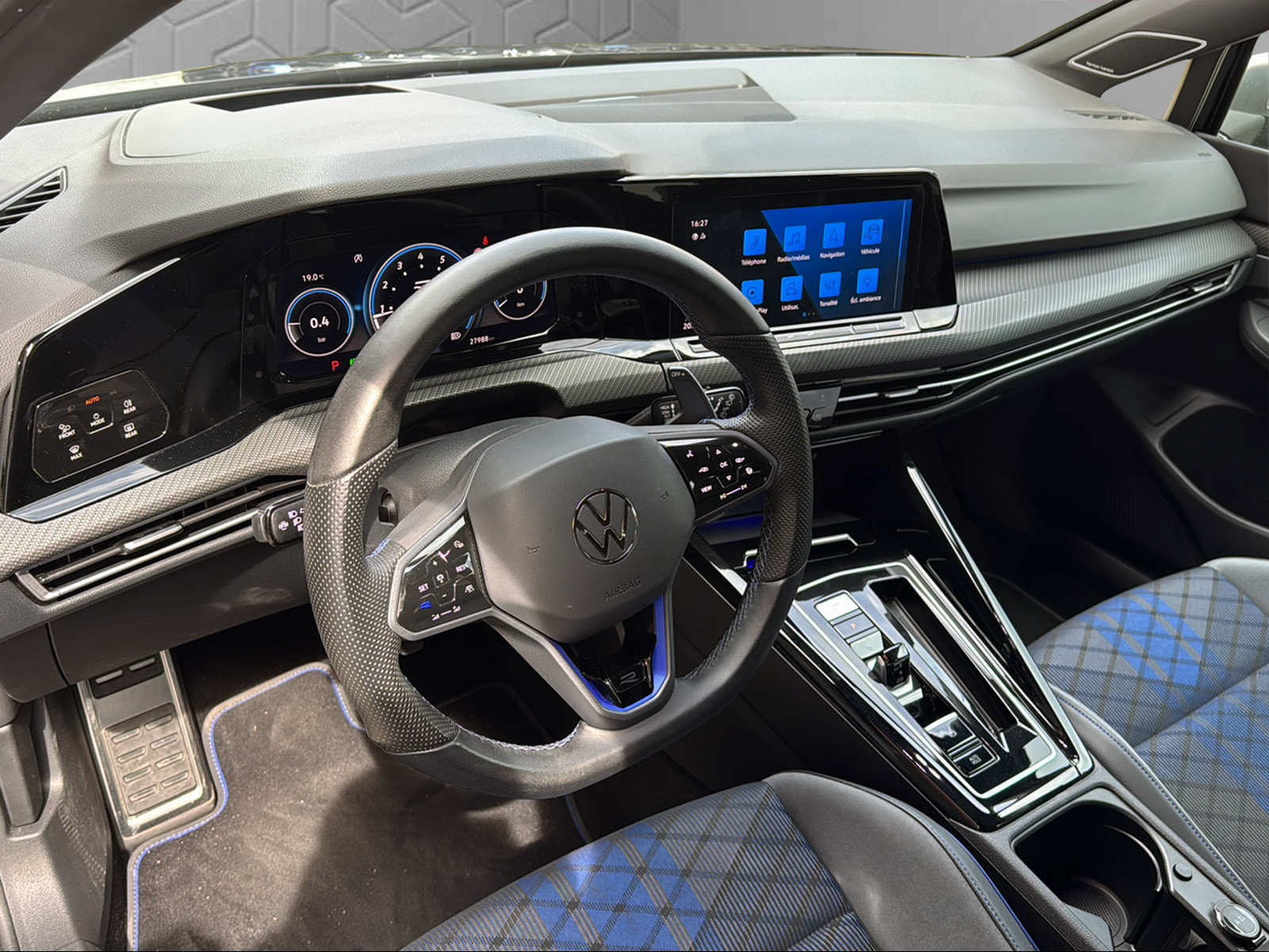 VW Golf 2.0 TSI R DSG 4Motion R Performance-image-11