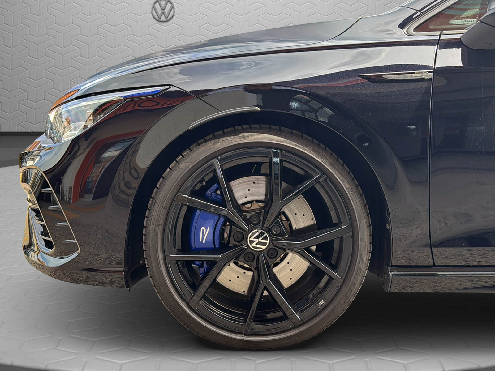 VW Golf 2.0 TSI R DSG 4Motion R Performance-image-8