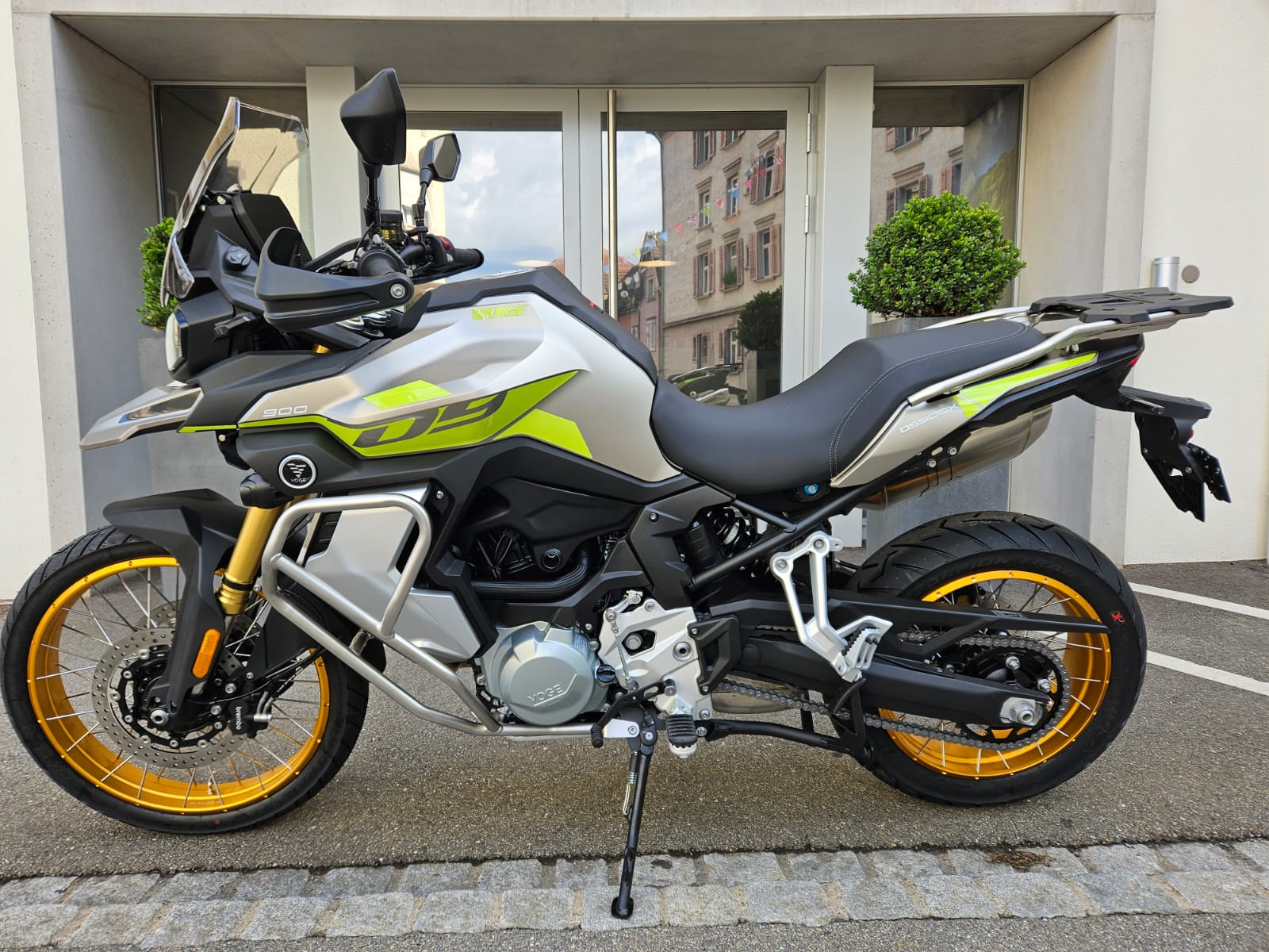 VOGE 900DSX ADVENTURE-showroom-element-2