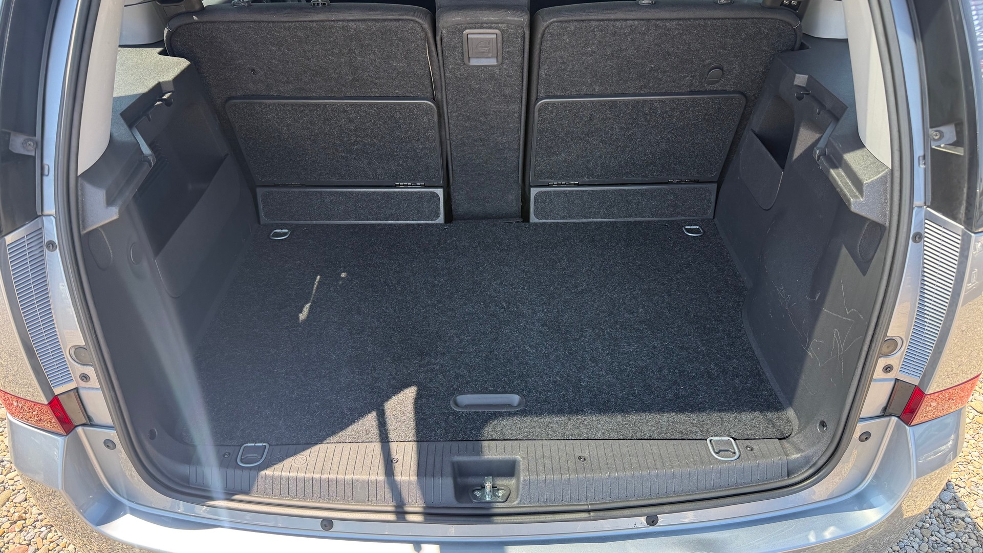 OPEL Meriva 1.8i 16V Cosmo-image-19