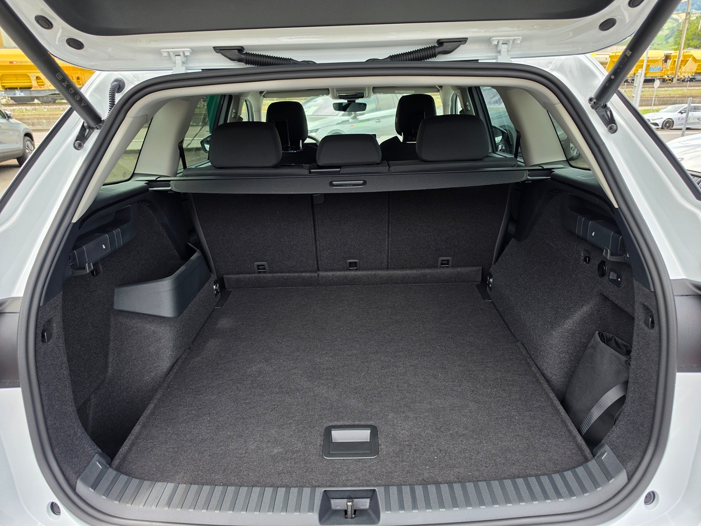 SKODA Kodiaq 2.0 TSI Dynamic 4x4-image-5