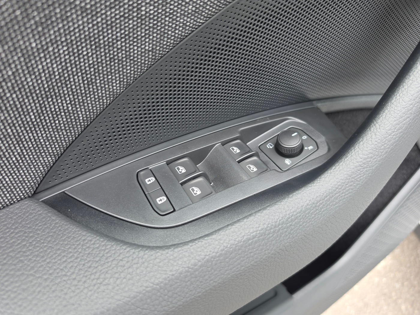 SKODA Kodiaq 2.0 TSI Dynamic 4x4-image-21