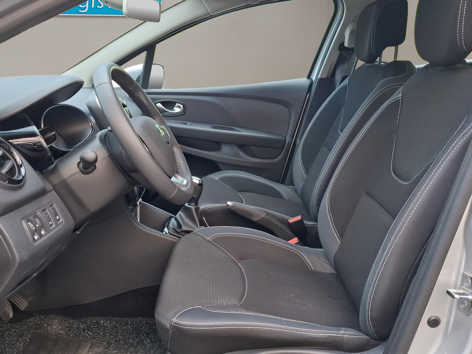 RENAULT Clio Grandtour 0.9 TCe Intens S/S-image-5