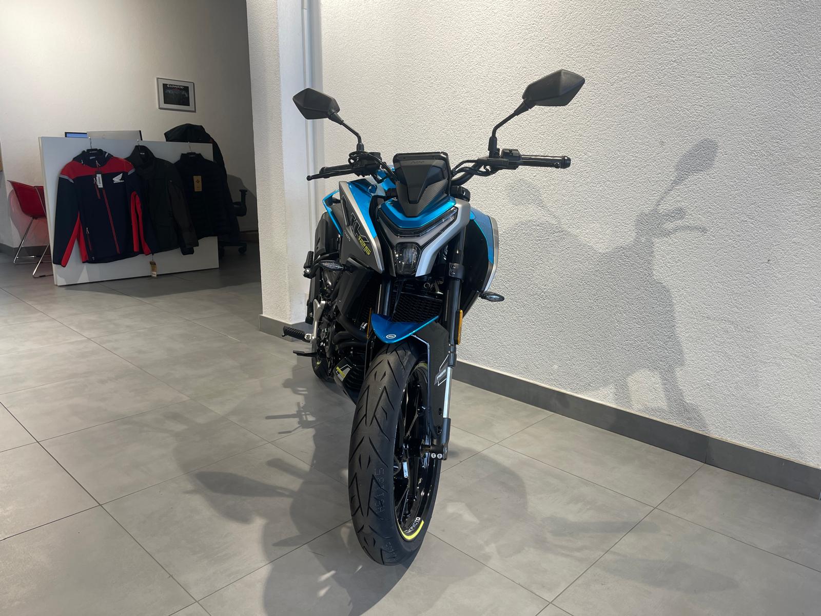 CF MOTO 125 NK | Neu | Ab Lager verfügbar | Naked Bike | 125cc | Garantie-showroom-element-2