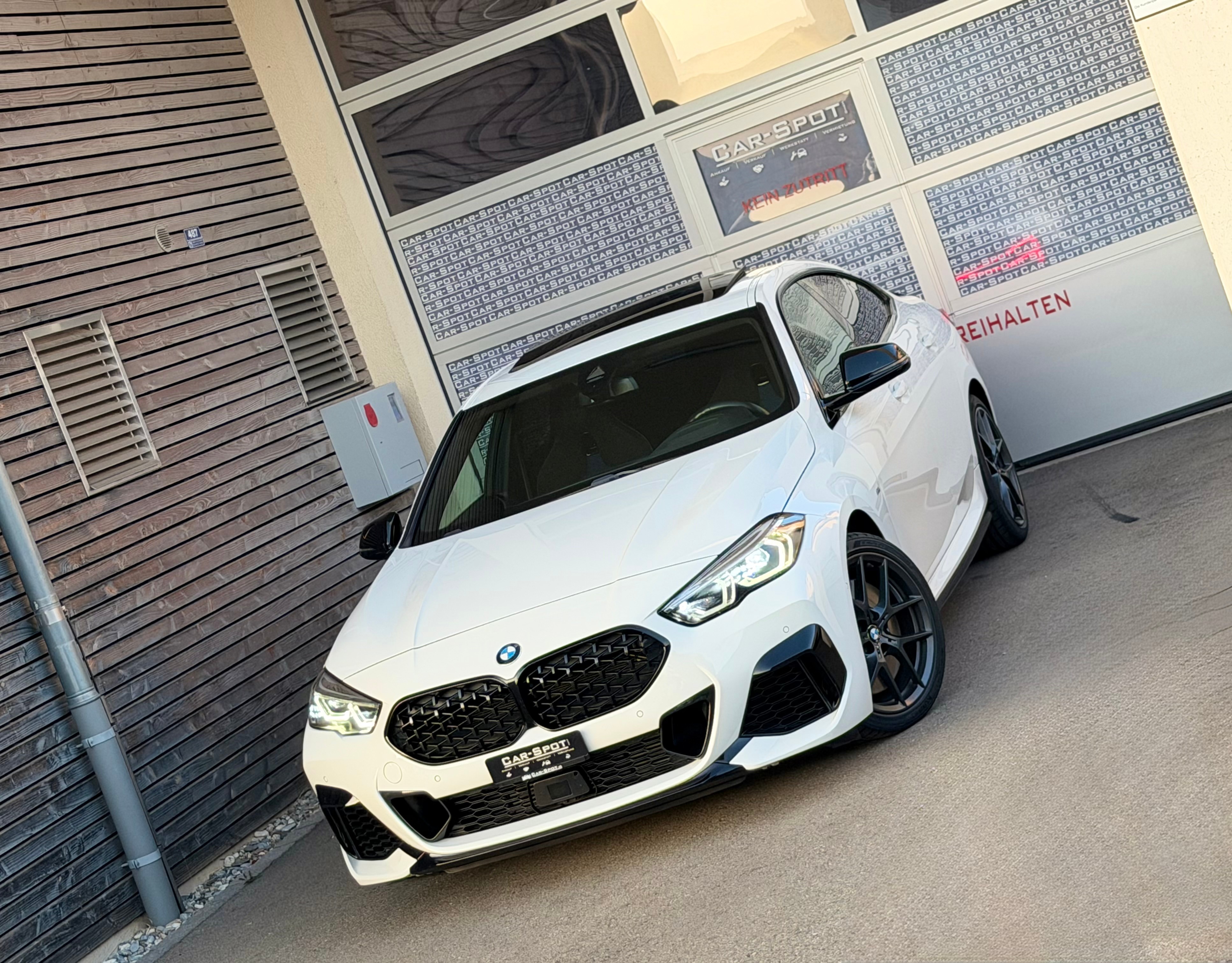 Car photo