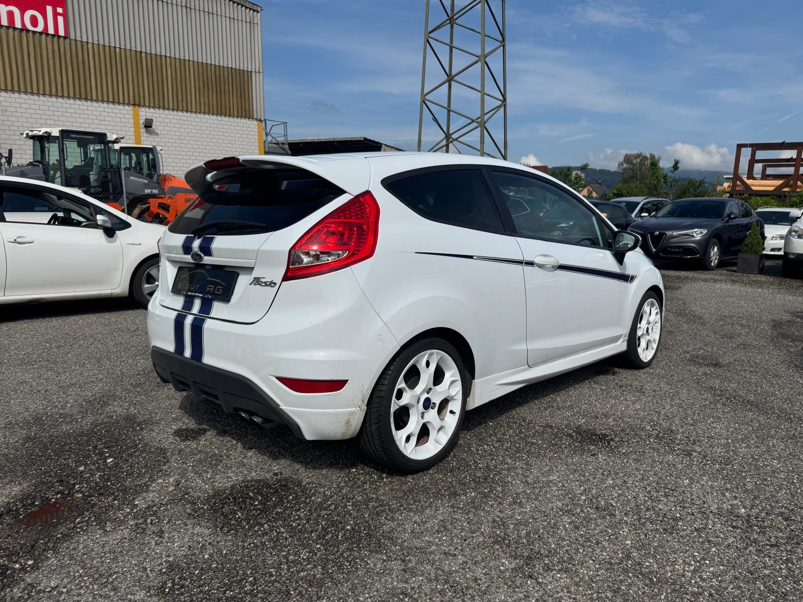 FORD Fiesta 1.6 16V Sport+-image-4