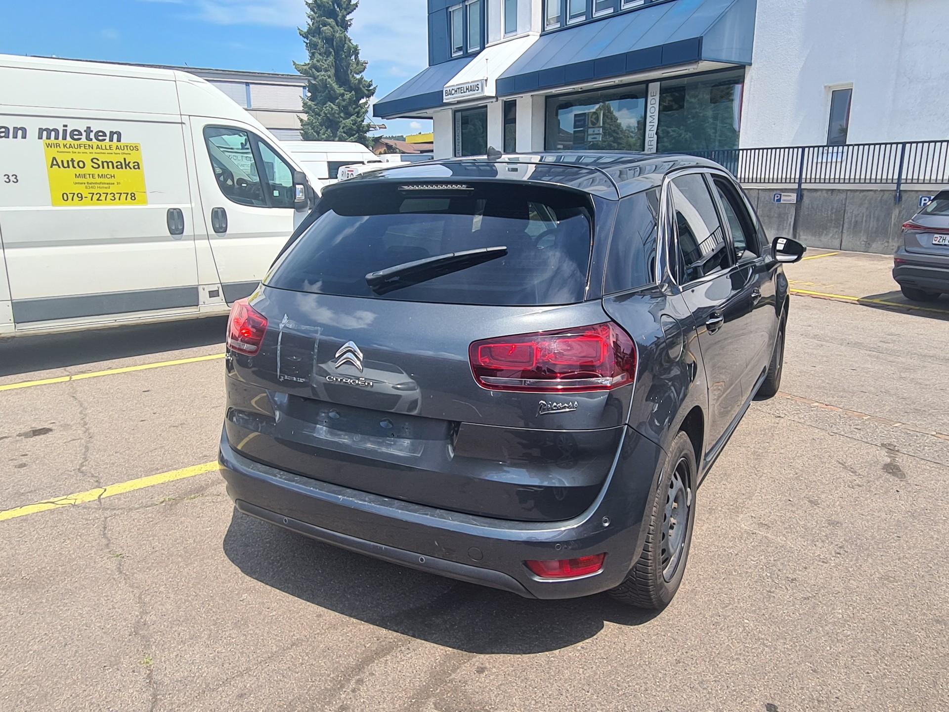 CITROEN Grand C4 Picasso 1.2 Pure Tech Attraction-image-1