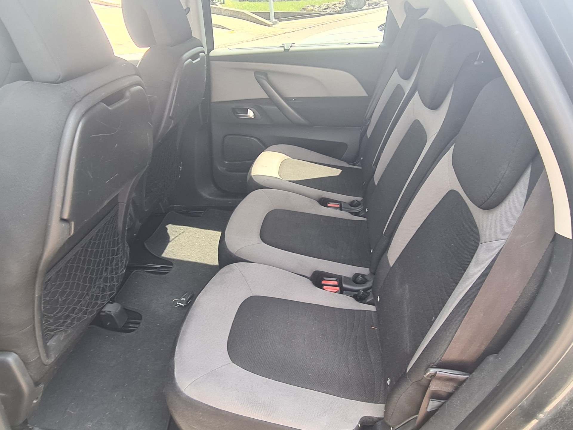 CITROEN Grand C4 Picasso 1.2 Pure Tech Attraction-image-5