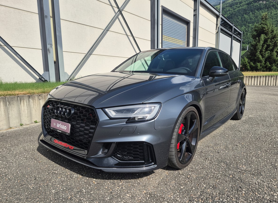 AUDI RS3 Sportback 2.5 TSI quattro S-tronic-image-0
