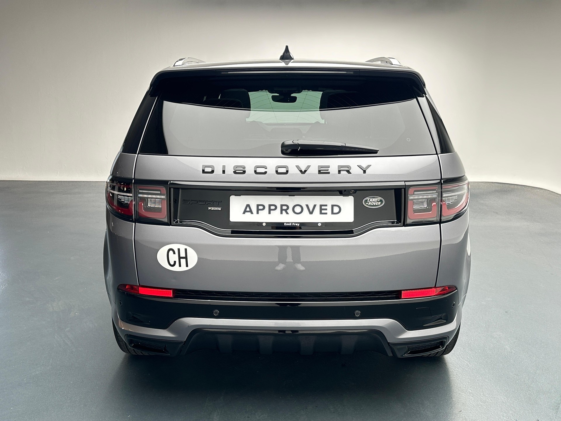 LAND ROVER Discovery Sport 1.5 T 300e R-Dynamic S-image-11