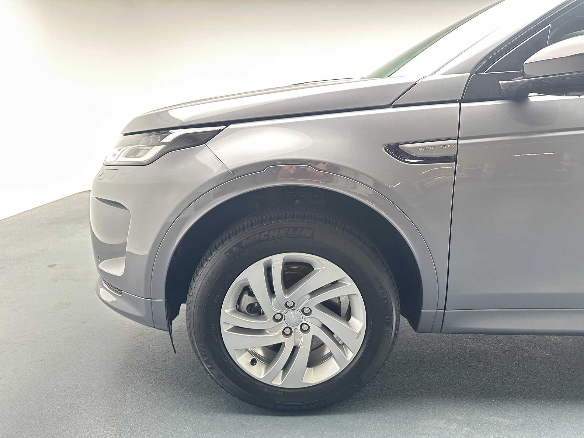 LAND ROVER Discovery Sport 1.5 T 300e R-Dynamic S-image-2