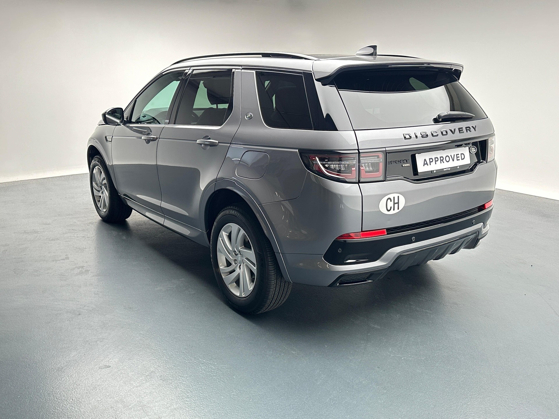 LAND ROVER Discovery Sport 1.5 T 300e R-Dynamic S-image-13