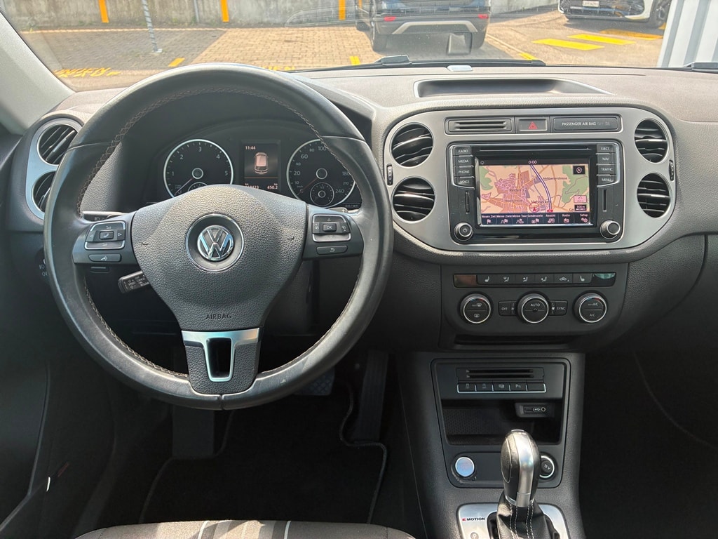 VW Tiguan 2.0 TDI Lounge 4Motion DSG-image-8
