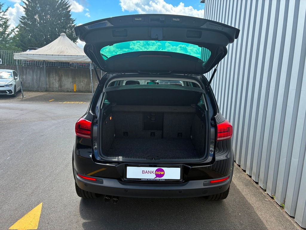 VW Tiguan 2.0 TDI Lounge 4Motion DSG-image-5