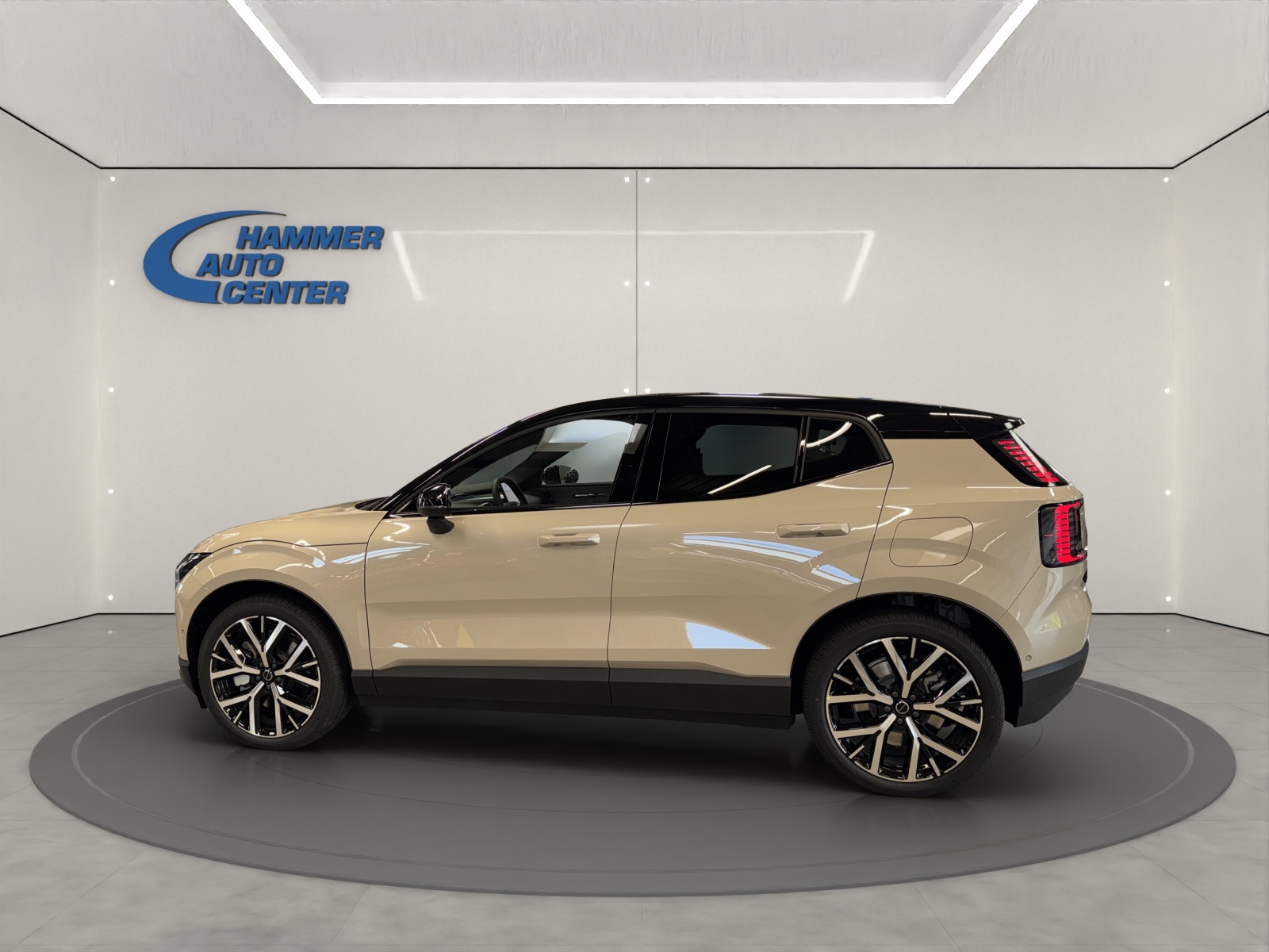 VOLVO EX30 E60 Twin Ultra Performance AWD-image-1