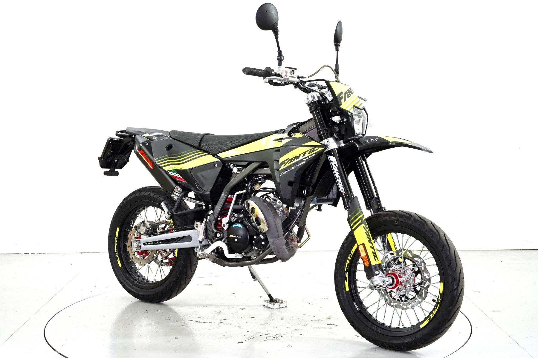 FANTIC XM 50 Motard-showroom-element-1
