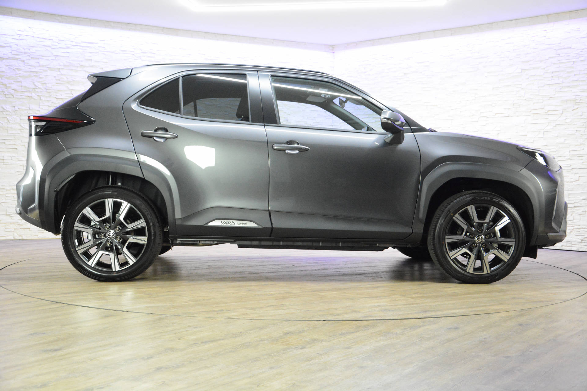 TOYOTA TOYOTA Yaris Cross 1.5 VVT-i HSD Premium AWD-i-image-3