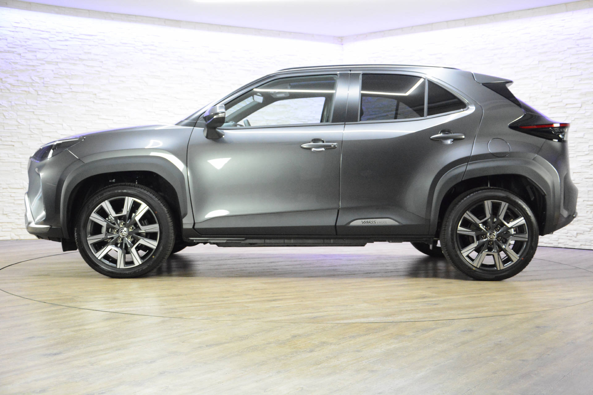 TOYOTA TOYOTA Yaris Cross 1.5 VVT-i HSD Premium AWD-i-image-2