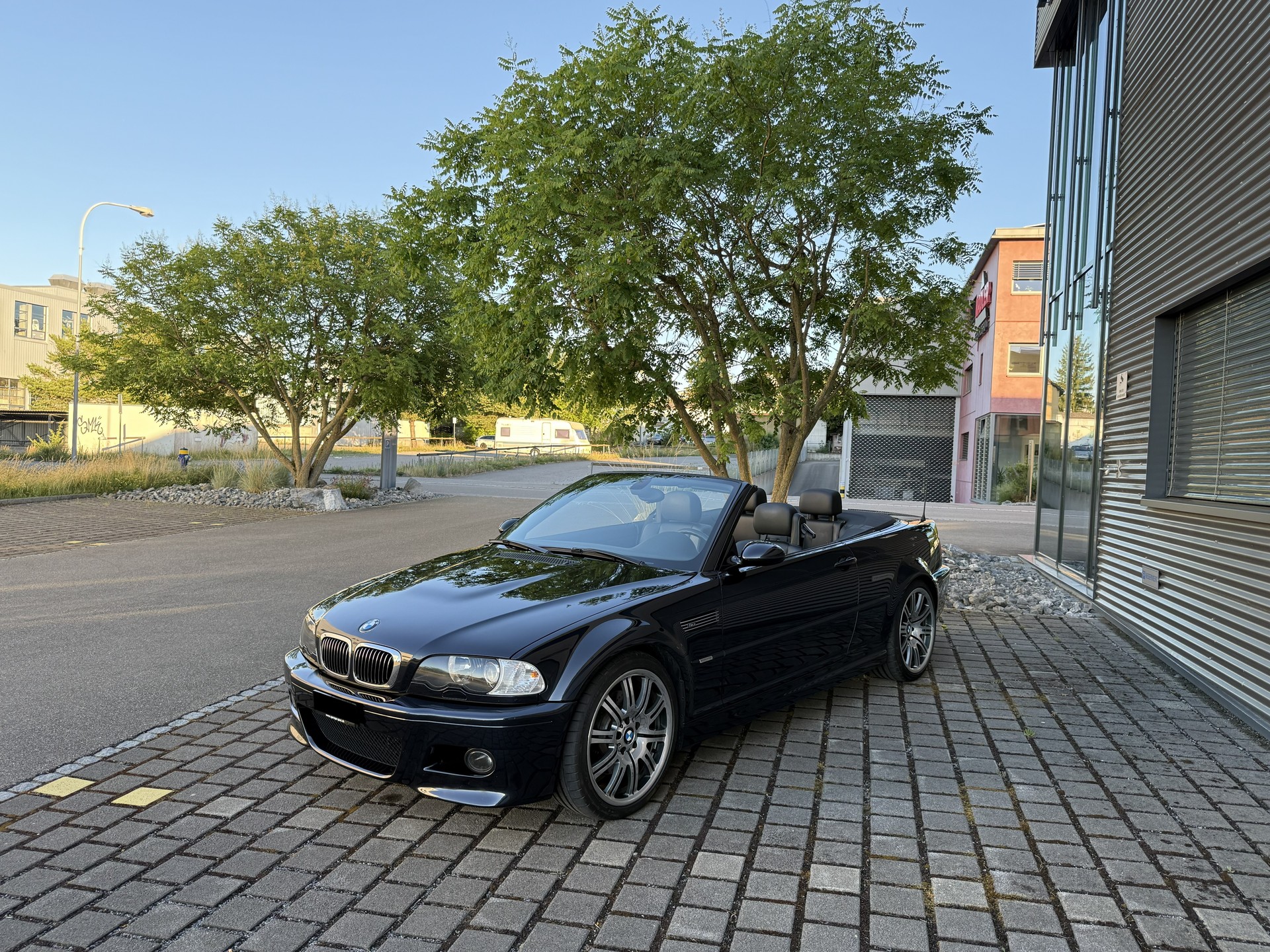 BMW M3 Cabriolet-image-3