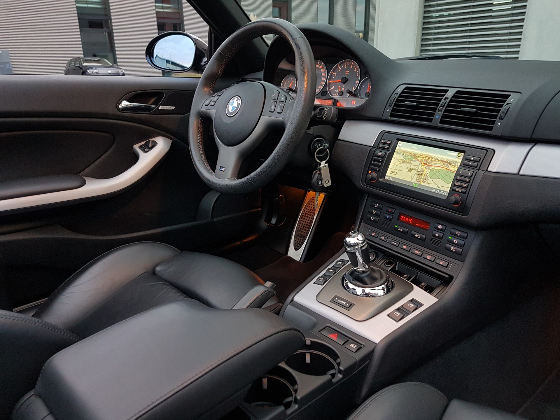 BMW M3 Cabriolet-image-7