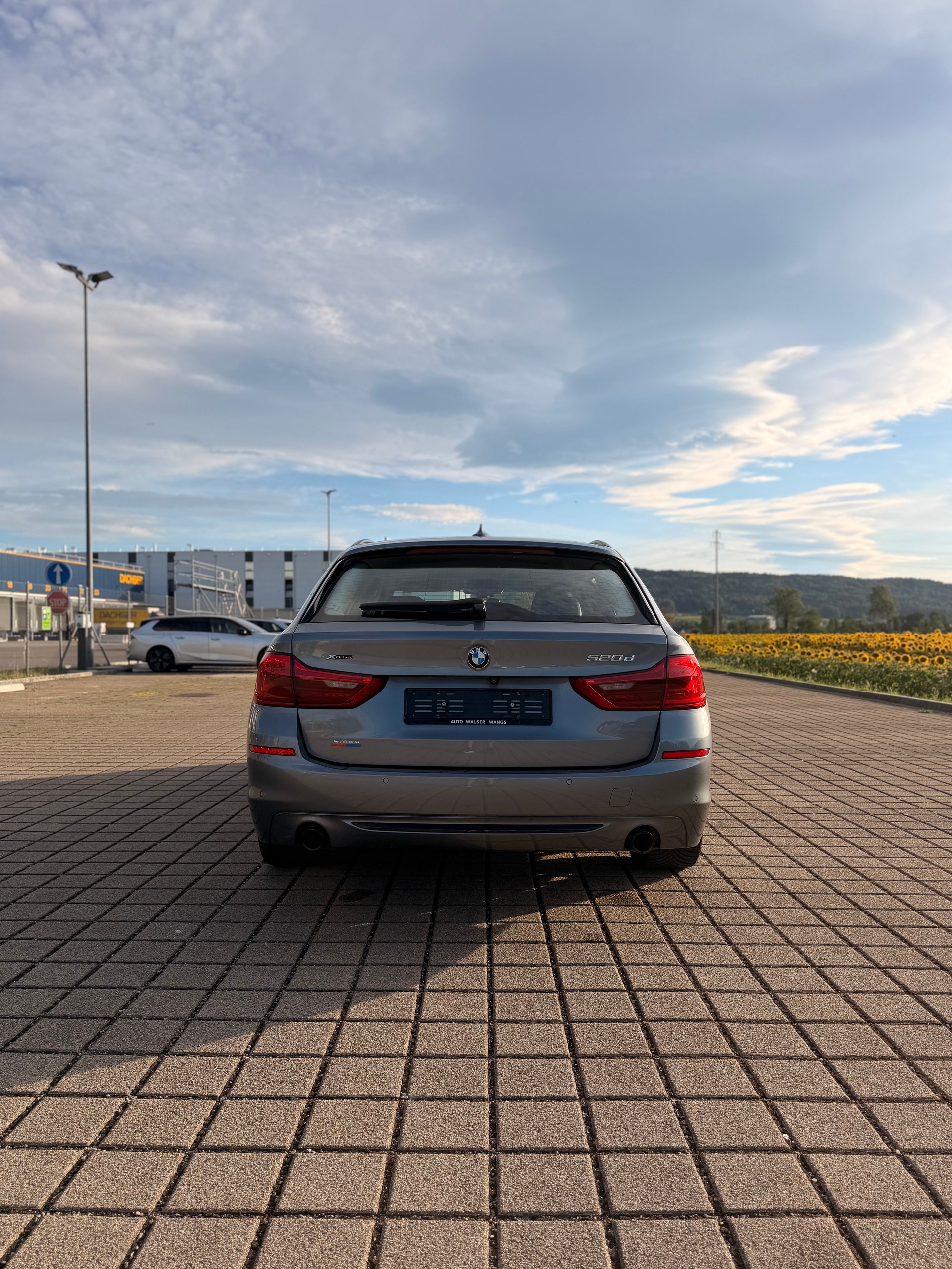 BMW 520d xDrive Touring Sport Line Steptronic-image-9