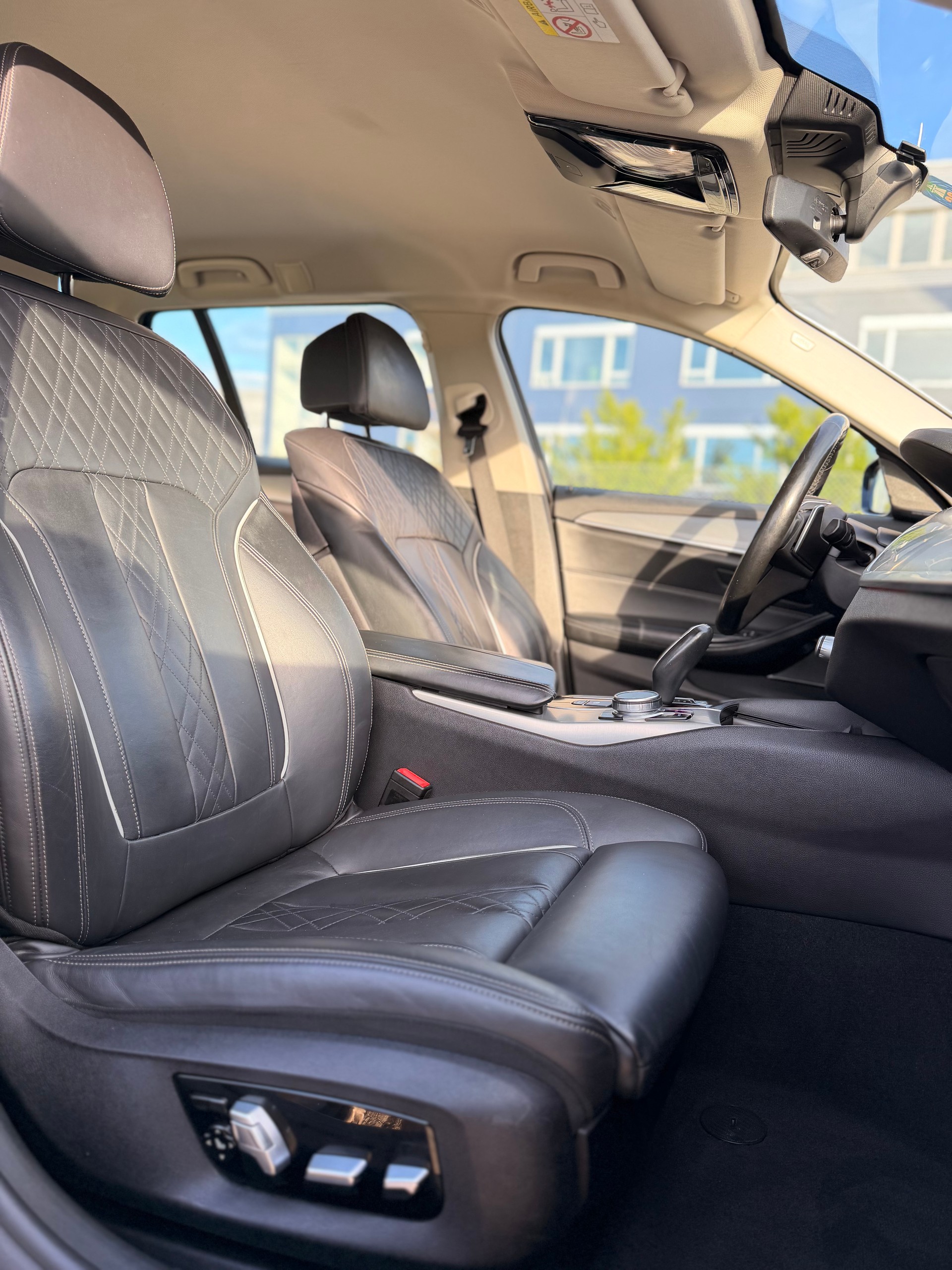 BMW 520d xDrive Touring Sport Line Steptronic-image-28