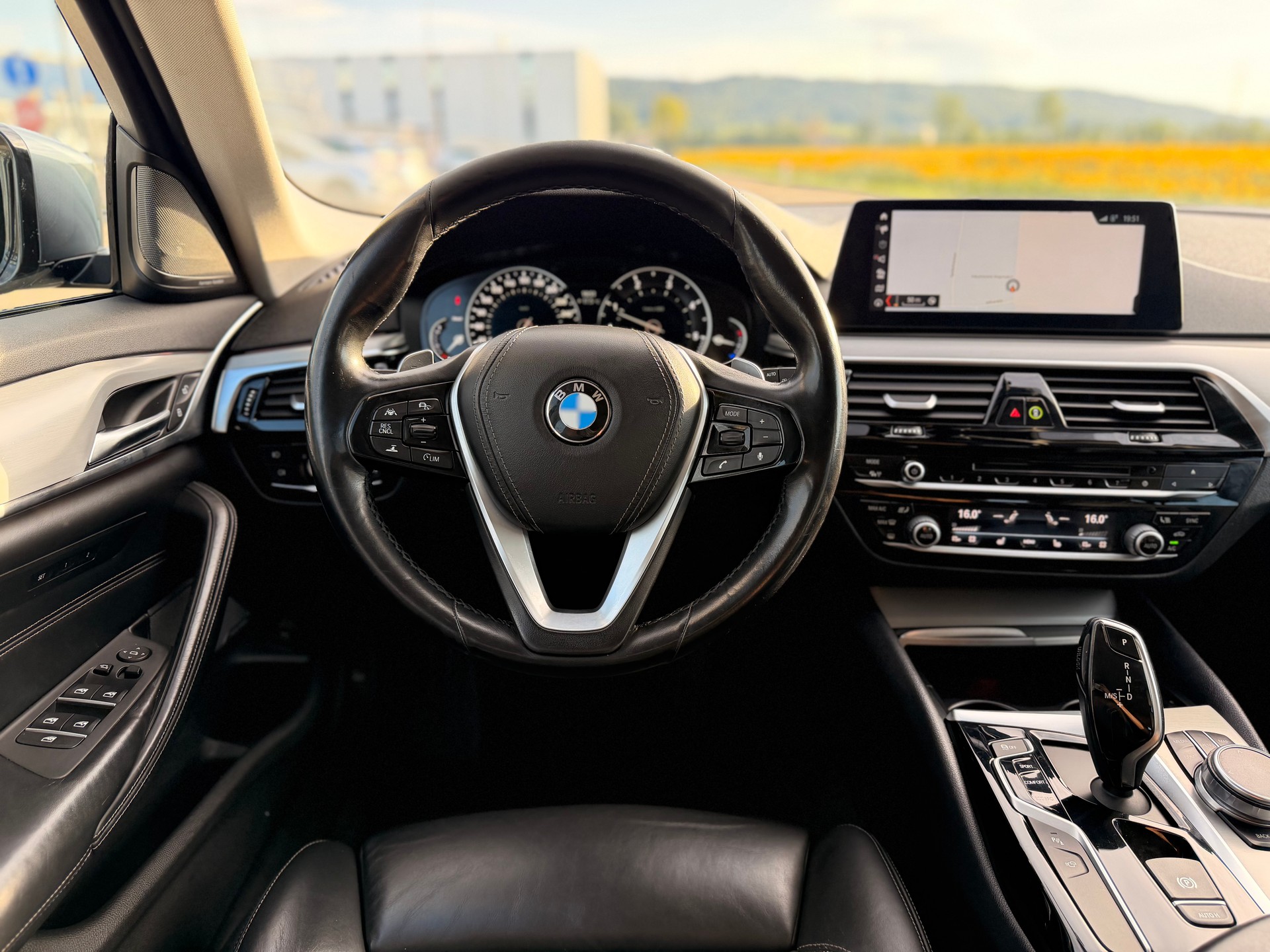 BMW 520d xDrive Touring Sport Line Steptronic-image-17