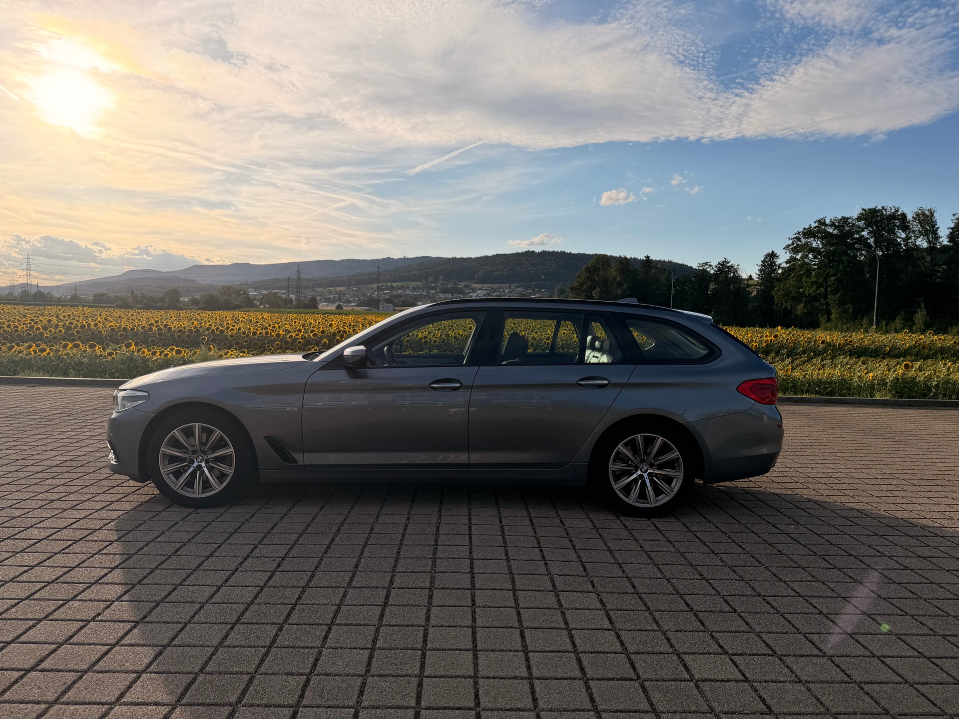 BMW 520d xDrive Touring Sport Line Steptronic-image-14