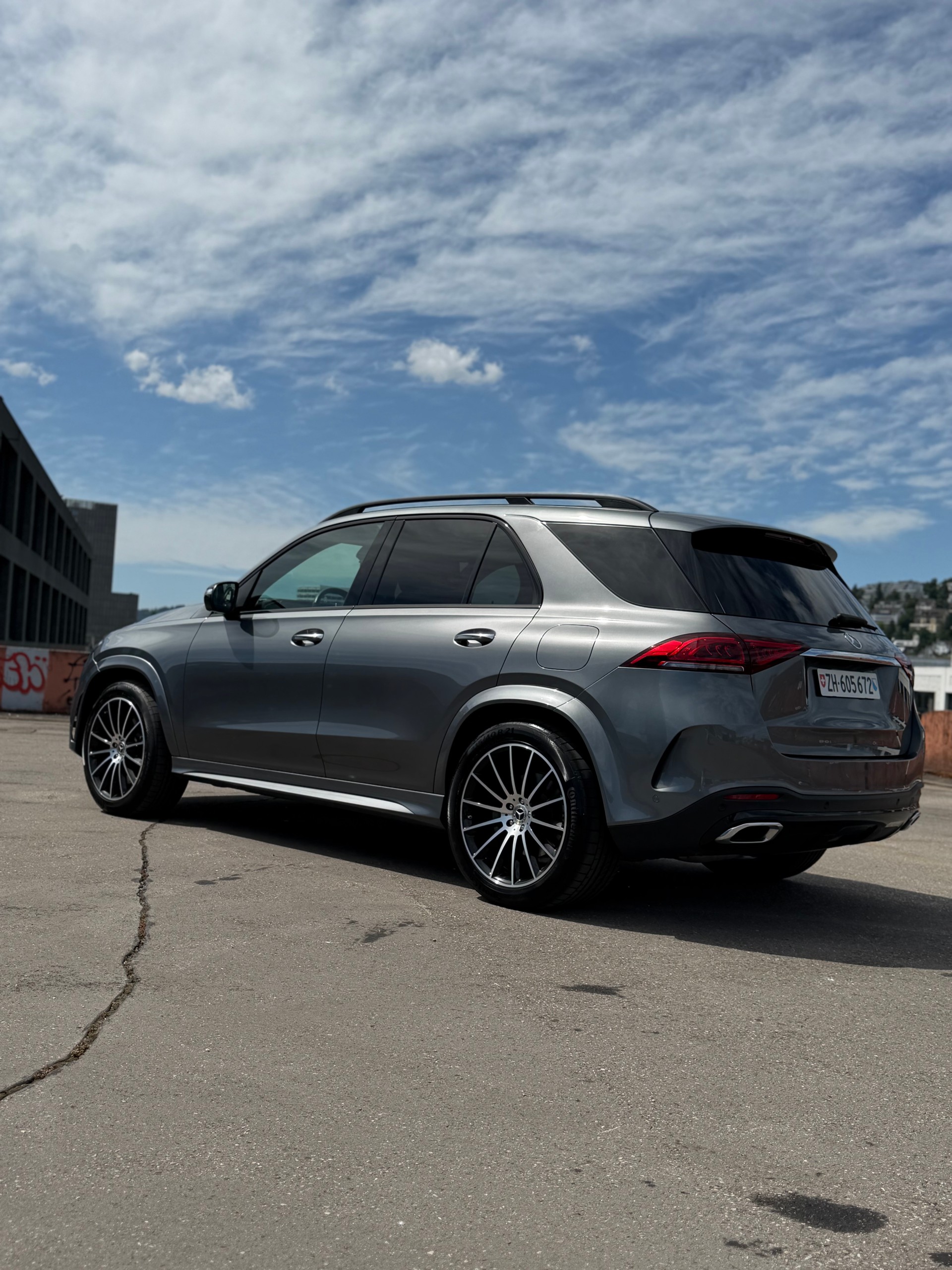 MERCEDES-BENZ GLE 350 de AMG Line 4matic-image-5