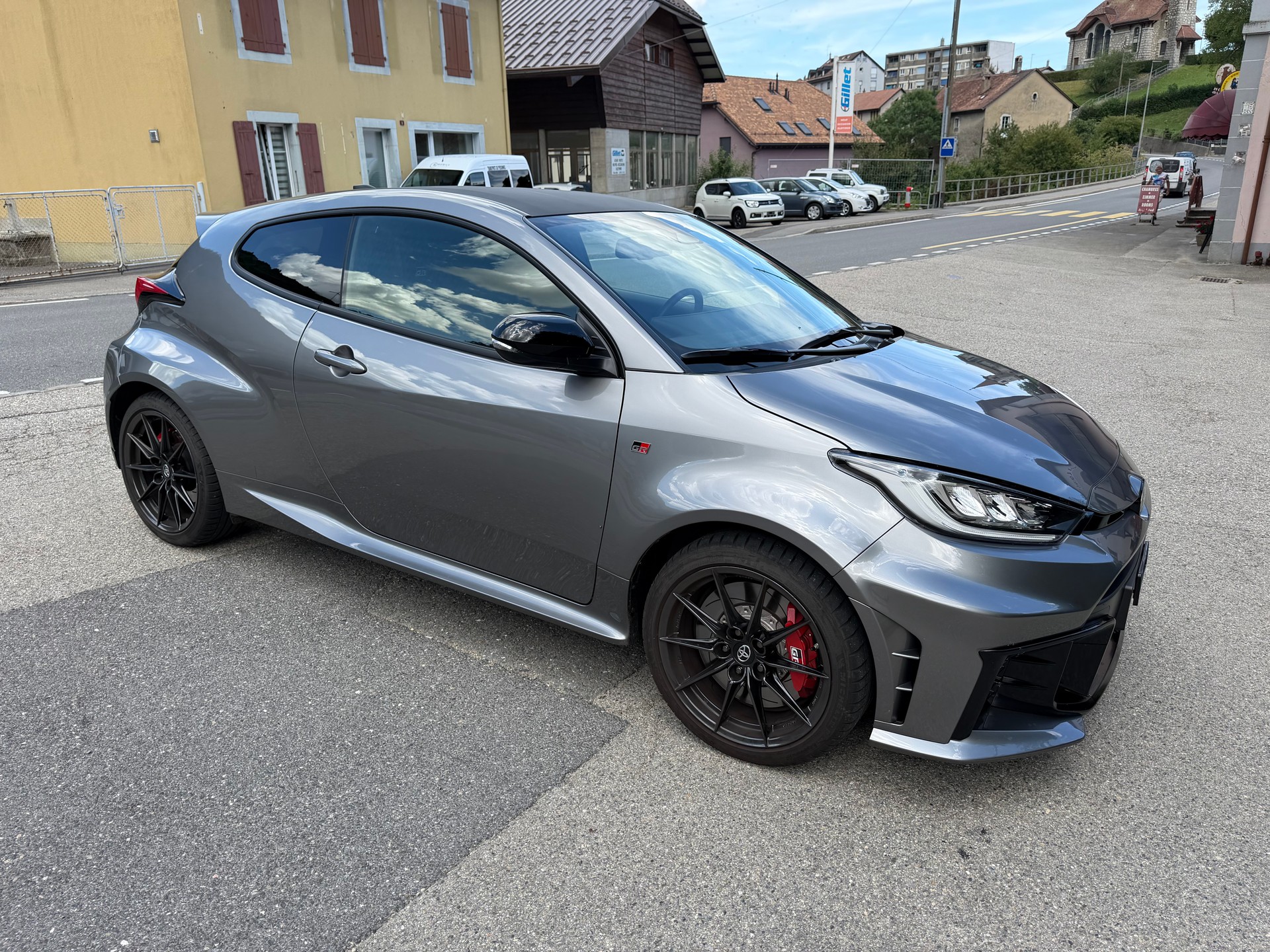 TOYOTA Yaris 1.6 GR Sport A-image-0