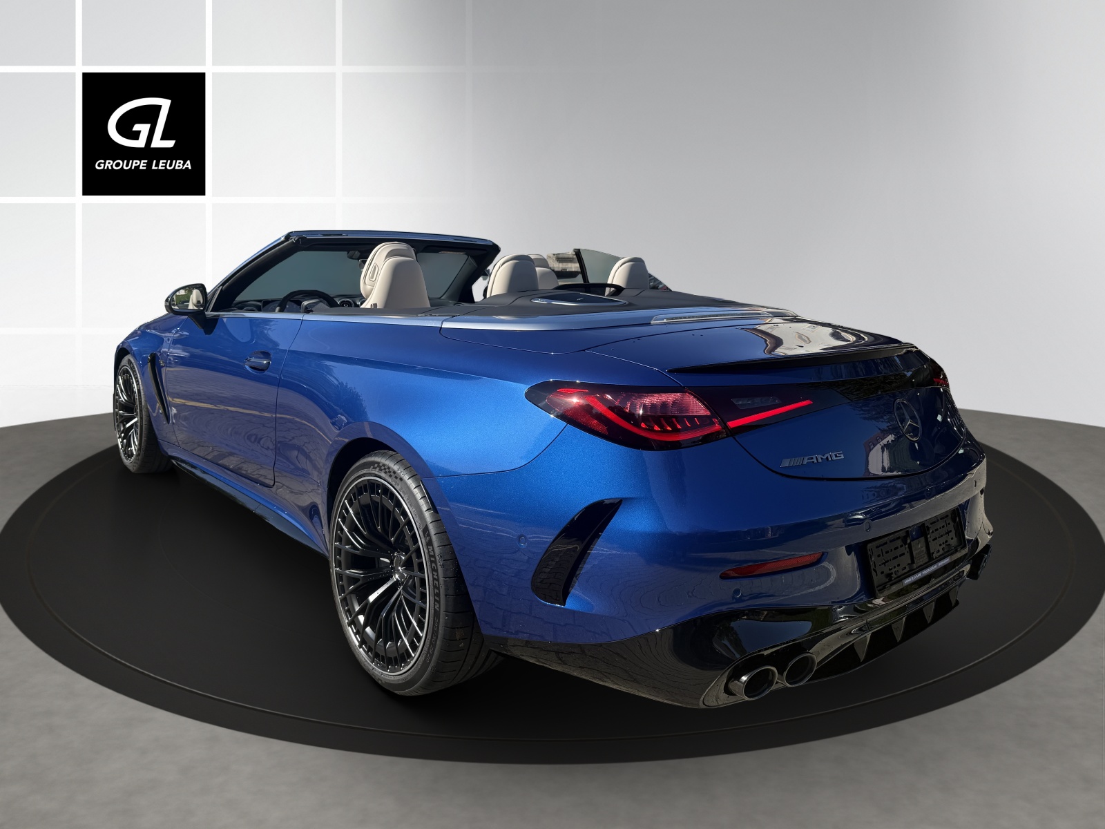 MERCEDES-BENZ CLE AMG 53 Cabrio 4Matic+ 9G-Tronic-image-3