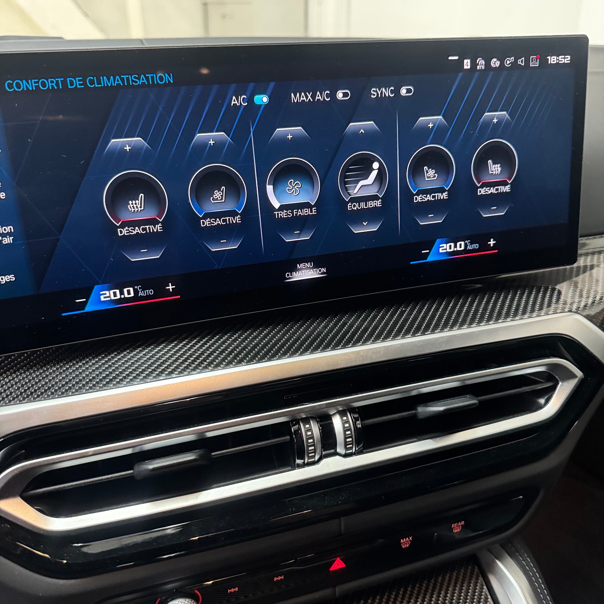 BMW M3 Touring xDrive Competition M * Frozen Black * * Vehicule CH *-image-13